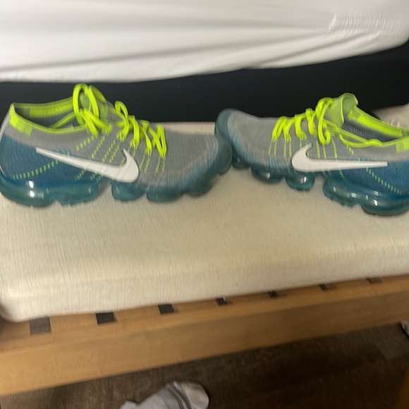 Nike Vaps - Picture 2 of 2